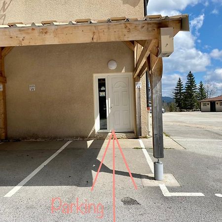 Appartement Ideal Pour Ete Et Hiver, Situe Au Pied Des Pistes De Ski Et Des Sentiers De Randonnee Преманон Экстерьер фото