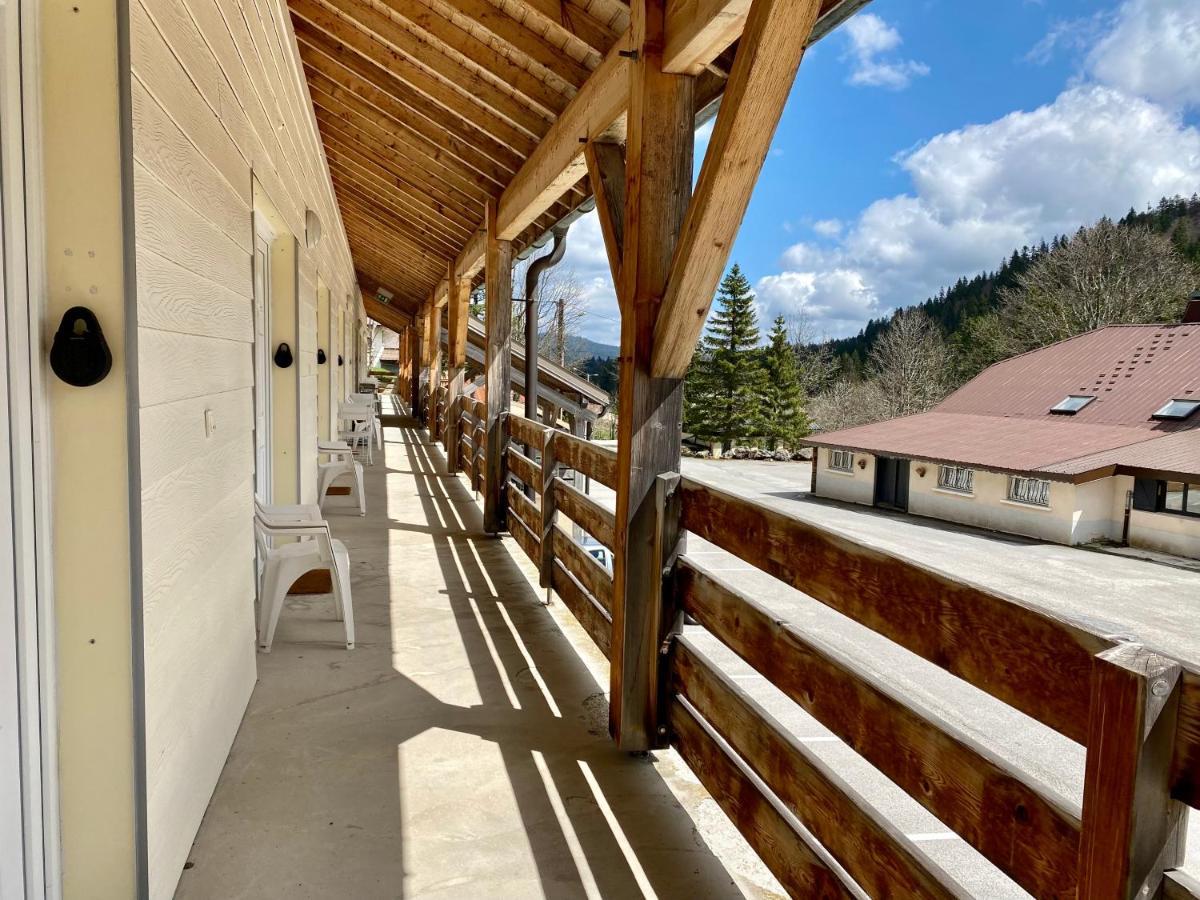 Appartement Ideal Pour Ete Et Hiver, Situe Au Pied Des Pistes De Ski Et Des Sentiers De Randonnee Преманон Экстерьер фото